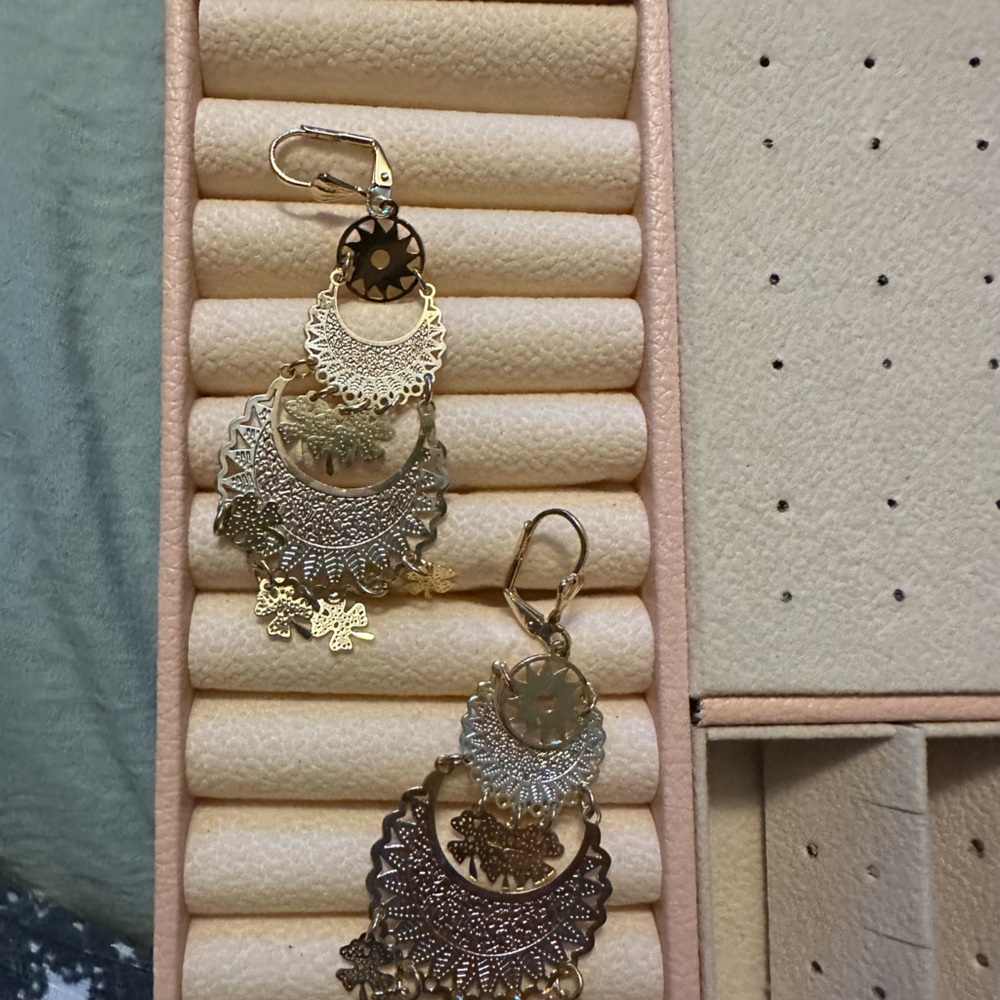 New pair of earrings
